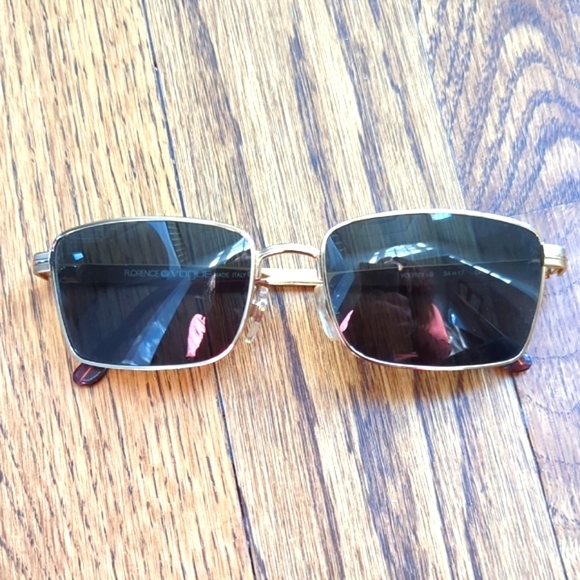 Vintage Vogue Florence Sunglasses Made in Italy Gold Frame VO3129-S - Picture 1 of 8